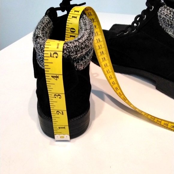 NWOT Ladies Vintage Rugged Outback Suede boots - Picture 6 of 9